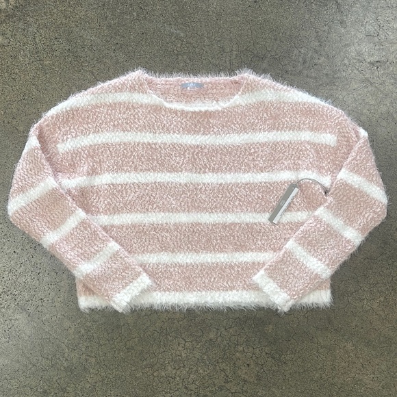 Tart Collections Sweater, Large, NWT - Picture 1 of 2